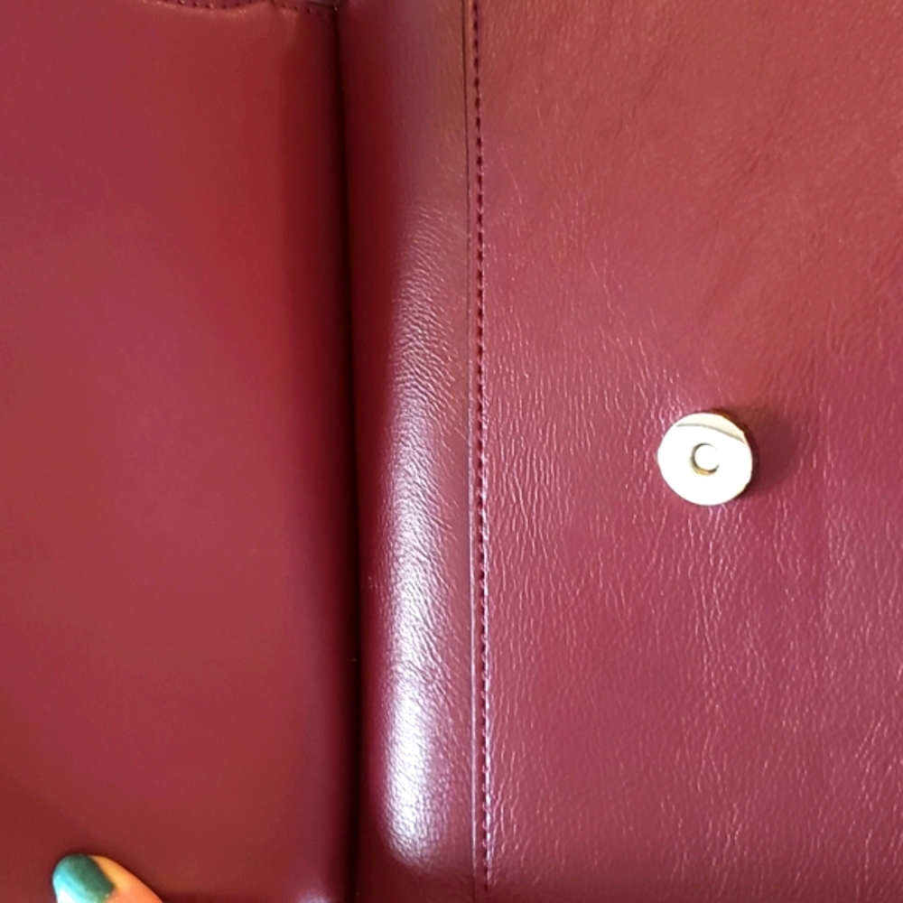 Calvin Klein Bella Adjustable Crossbody - Picture 5 of 17